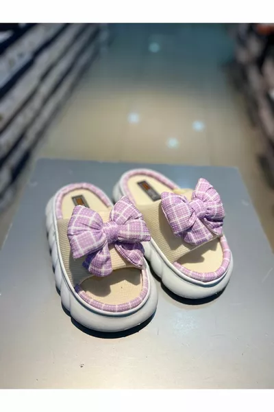 النعال المنزلية للمرأة الملونة