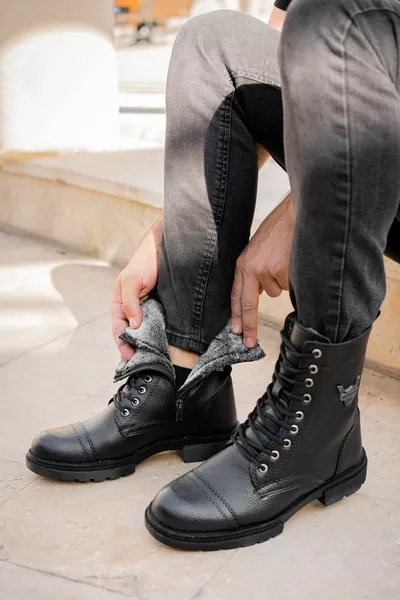 Garantiert wasser- und kältebeständiges Fell Rutschfeste Gummisohle Orthopädische Einlegesohle Winter Herrenstiefel Schwarz