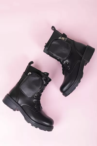 محفظة مفصلة أحذية أطفال سوداء 