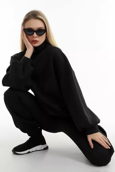 Jogging confortable et sportif avec un col spécialement conçu et une longue fermeture éclair