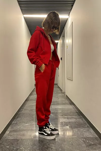 Женский базовый красный эластичный зимний спортивный костюм премиум-класса