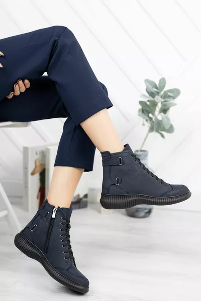 جلد طبيعي سستة عارضة الدانتيل متابعة أحذية نسائية قصيرة / حذاء