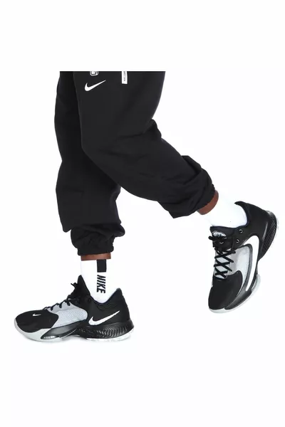 حذاء زووم فريك 4 للرجال لون أسود لكرة السلة