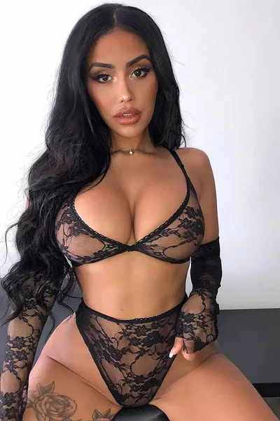 Fantasy-Handschuh-BH- und Slip-Set