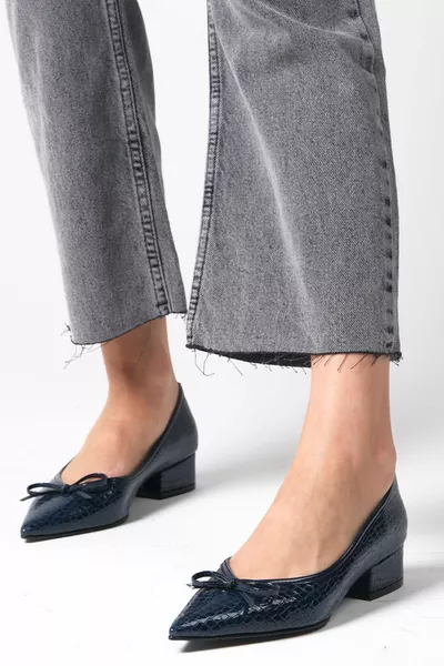 بياتريكس الأزرق الداكن اللون براءات الاختراع والجلود أحذية نسائية