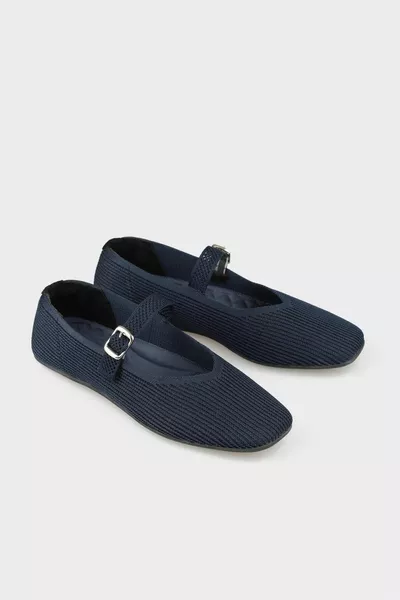 أحذية نسائية كاجوال باللون الأزرق الداكن