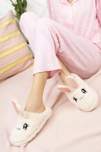 أسلاك منزلية نسائية