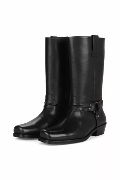 أسود حادة اصبع القدم خنزير اصبع القدم الأحذية السوداء