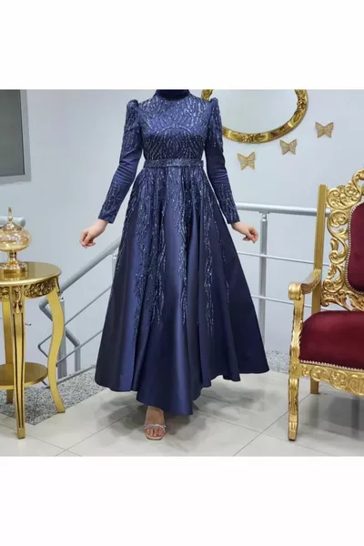  PRINCESSE MODÈLE ROBE DE SOIRÉE MIDI AVEC DÉTAIL DE PIERRE SUR LE DEVANT, LES ÉPAULES ET LES MANCHES ROBE DE SOIRÉE QYS  ##