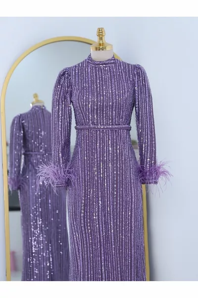 Robe de soirée en tulle brodé de paillettes à plumes