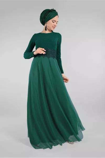 Дамска зелена гипюрова детайлна блестяща вечерна рокля 