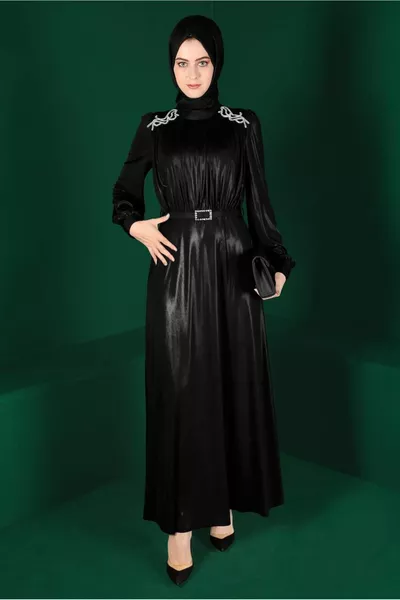 Getoogd? Heldere avondjurk 