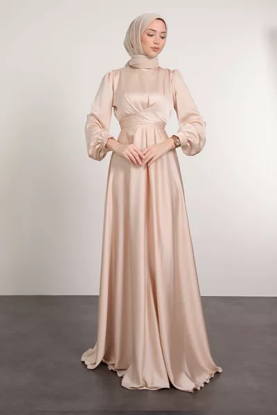 Robe de soirée hijab avec lien à la taille en diagonale du col