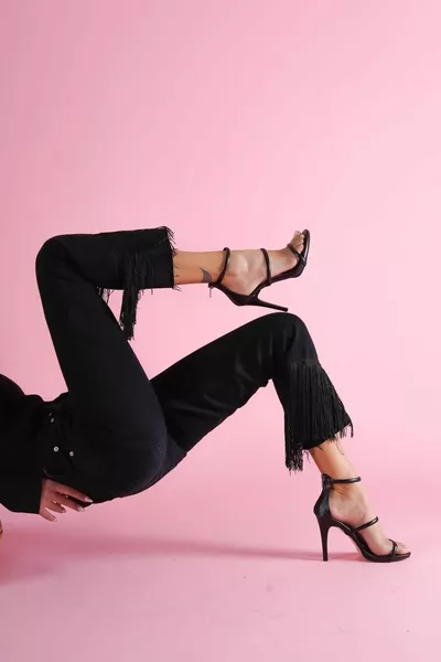 Черни токчета с три презрамки