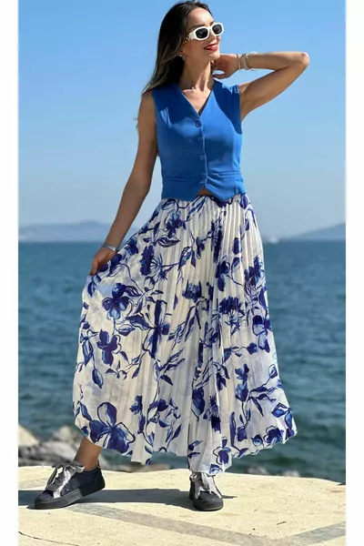 Blauwe patroon geplooide lange rok op wit