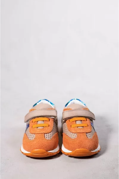 Детская обувь First Step оранжевого цвета