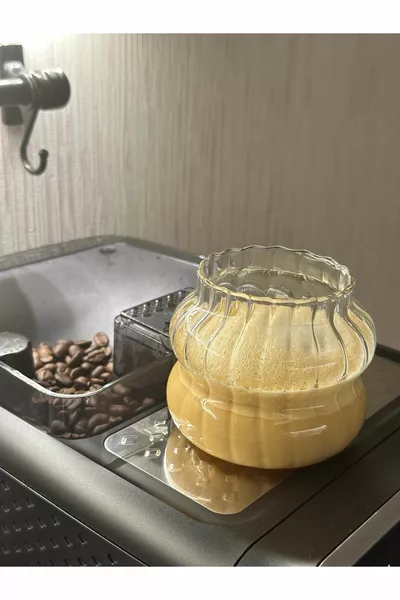 1 Piece Midi Nordic Style Heat Resistant Borosilicate Auger Style Cup | Coffee and Presentation Cup