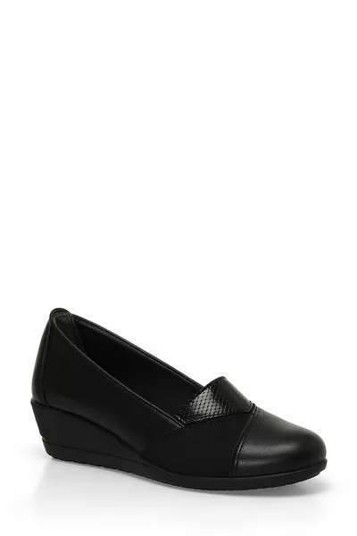 Black Women's Padded Shoes