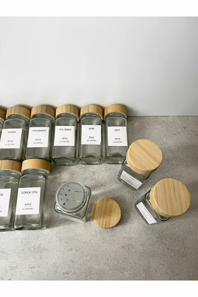 Square Glass Spice Jar Set with Bamboo Lid / Piece Label