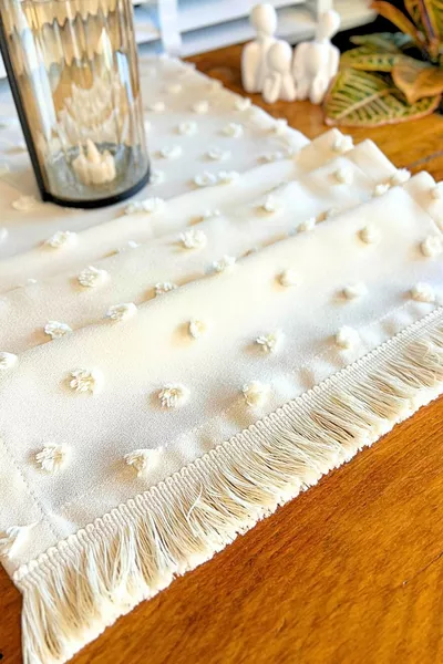 مفرش عداء بحواف مزينة بكرات صغيرة  سم