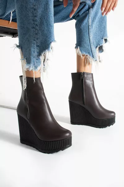 حذاء نسائي بكعب مبطن مفصل بسحاب (.5 سم)