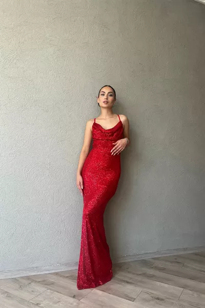 Red Strait Slit Detailed Low-Cut Sequin Dress