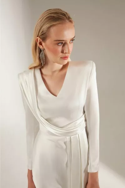 الخامس الرقبة شال أبيض الساتان مساء اللباس