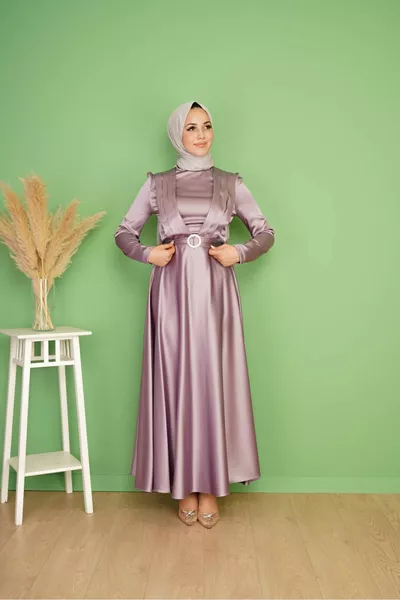 Драпирани сатенени вечерни рокли