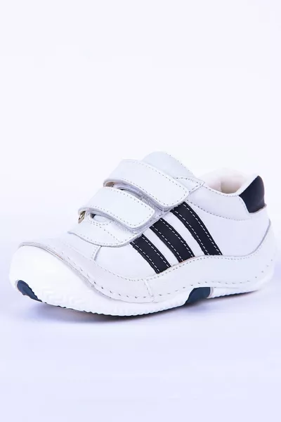 جلد طبيعي العظام الخطوة الأولى أحذية الطفل 