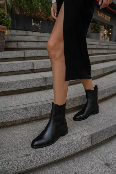 حذاء جلدي أسود أوسي