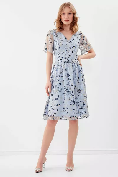 Floral Patterned V-Neck Dress