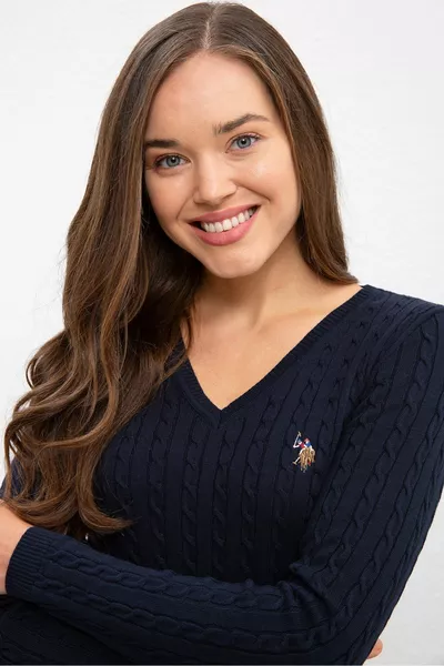 سترة نسائية باللون الأزرق الداكن