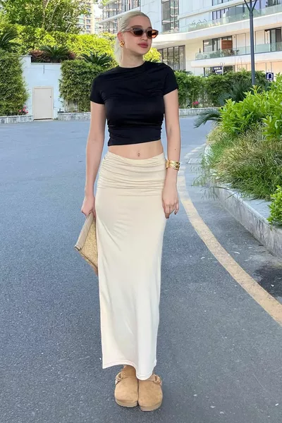 Бежова странично ширена макси пола 