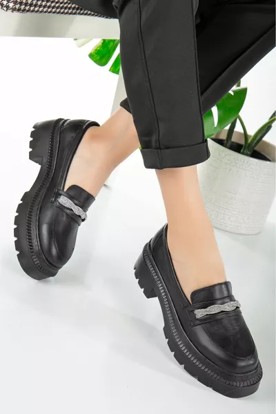 المرأة جلد طبيعي أحذية عارضة المتسكع