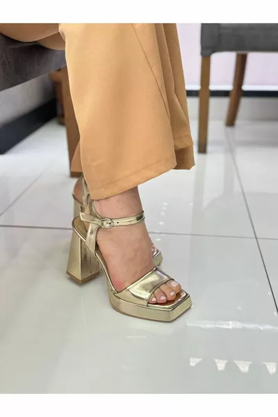 Metallic gouden plateauzolen voor dames