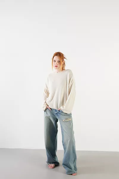 كنزة صوف بياقة قاربية 