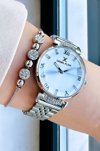 Kadın Kol Saati 3 Atm Su Geçirmez Gümüş Renk Çelik Kordon + Bileklik 