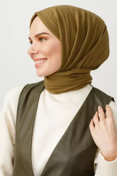 وشاح قطن كرش بلون أخضر زيتي