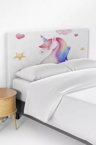 غطاء رأس سرير مع قاعدة لغرفة الأطفال بطبعة الحصان الطائر البنفسجي