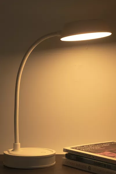 Аккумуляторная сенсорная светодиодная рабочая/читающая лампа с гибким держателем, настольная, 3 уровня белого света