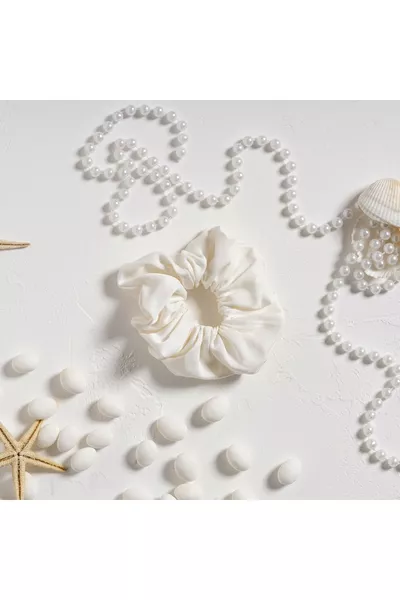 رباط شعر ساتان فردي للنساء