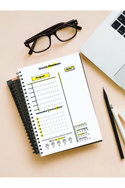 Дневен планер без дата |  страници | Твърда картонена корица | Стоманена спирала