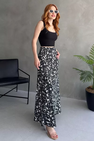 Дълга пола с черно-бял фантазен воал