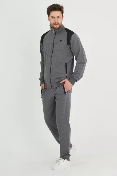 طقم رياضي رجالي بياقة حكيمة