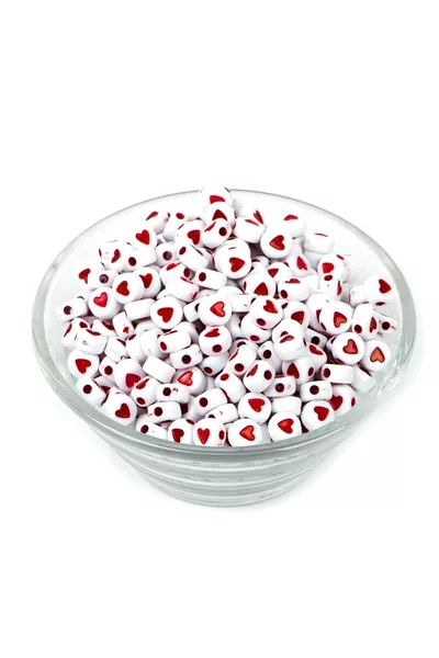  grammi - Perline piatte di plastica bianche con figura a cuore rossa, ( g - circa  pezzi)
