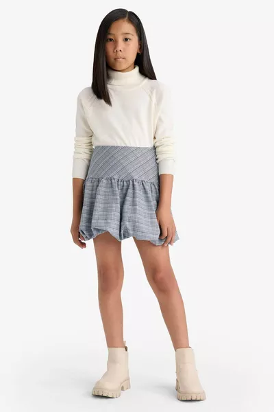 Girl's Black Basic Plain Sweater with Crew Neck WN