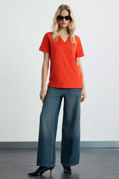 Alıne Women's % Organic Cotton Deep V-Neck Comfort Fit Red T-Shirt