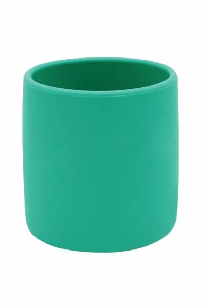 كأس صغير أخضر
