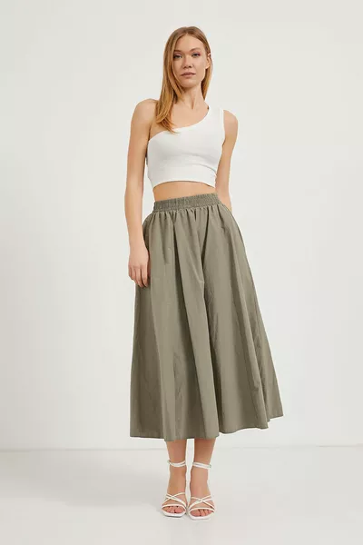 تنورة بوكلي طويلة كاكي بجيب وخصر مطاطي للنساء