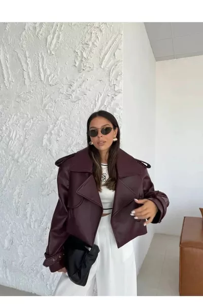 جاكيت بايكر جلد صناعي فخم وعصري للنساء باللون النبيذي